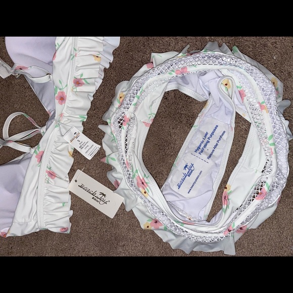 Brand new swimsuit! - Picture 3 of 3